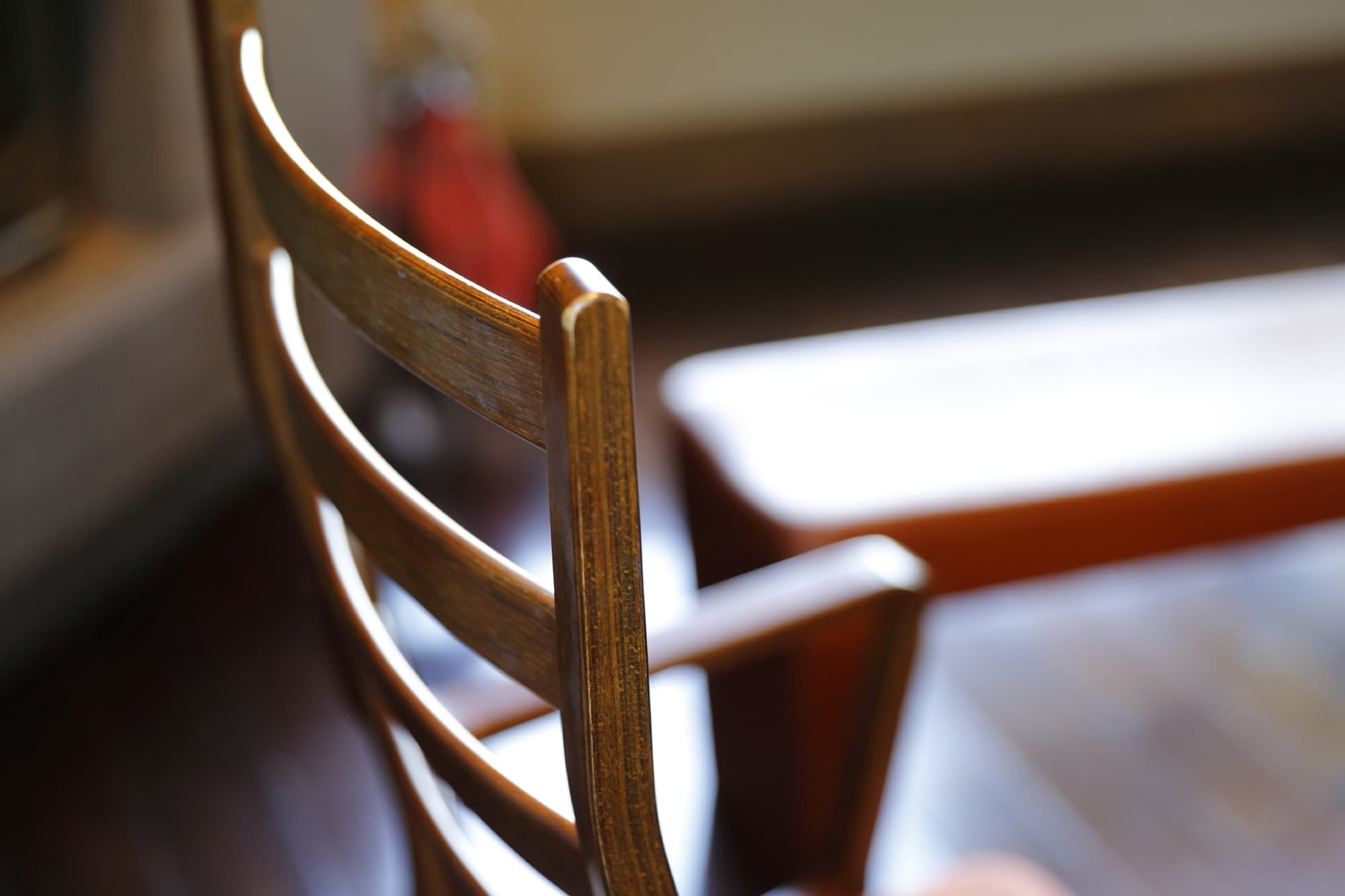 ラウンジチェアー